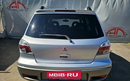 Mitsubishi Outlander III рестайлинг 3, 2005 год, 635 000 рублей, 8 фотография