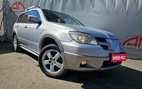 Mitsubishi Outlander III рестайлинг 3, 2005 год, 635 000 рублей, 4 фотография
