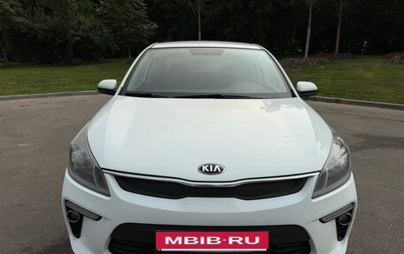 KIA Rio IV, 2017 год, 1 050 000 рублей, 2 фотография