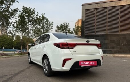 KIA Rio IV, 2017 год, 1 050 000 рублей, 10 фотография