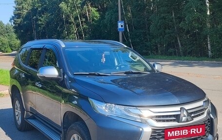 Mitsubishi Pajero Sport III рестайлинг, 2018 год, 2 600 000 рублей, 8 фотография