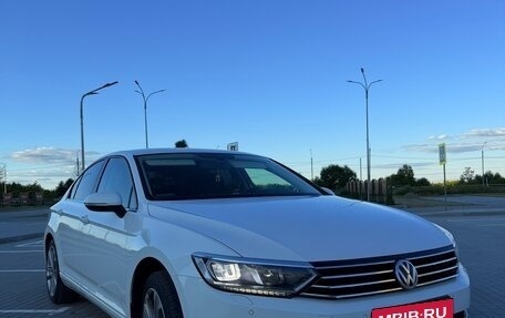 Volkswagen Passat B8 рестайлинг, 2016 год, 1 800 000 рублей, 2 фотография