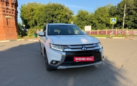 Mitsubishi Outlander III рестайлинг 3, 2016 год, 2 030 000 рублей, 3 фотография