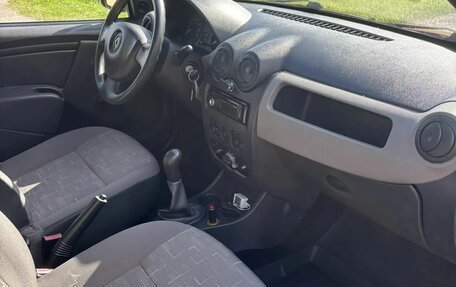 Renault Logan I, 2010 год, 400 000 рублей, 3 фотография