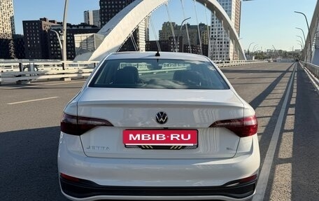 Volkswagen Jetta VII, 2022 год, 1 900 000 рублей, 5 фотография