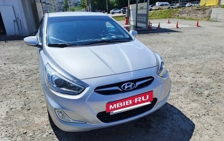 Hyundai Solaris II рестайлинг, 2013 год, 1 130 000 рублей, 5 фотография