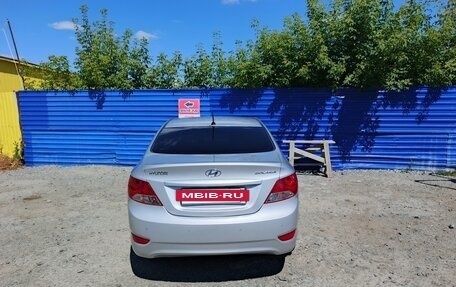Hyundai Solaris II рестайлинг, 2013 год, 1 130 000 рублей, 8 фотография