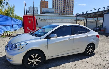 Hyundai Solaris II рестайлинг, 2013 год, 1 130 000 рублей, 12 фотография