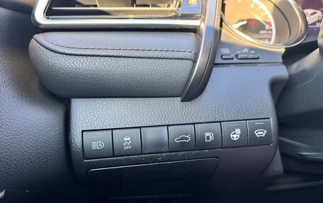 Toyota Camry, 2018 год, 2 500 000 рублей, 9 фотография