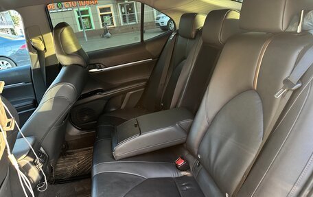 Toyota Camry, 2018 год, 2 500 000 рублей, 11 фотография