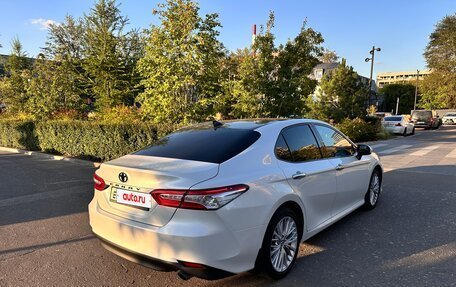 Toyota Camry, 2018 год, 2 500 000 рублей, 13 фотография