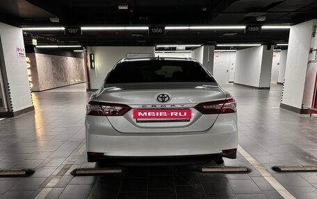 Toyota Camry, 2018 год, 2 500 000 рублей, 4 фотография
