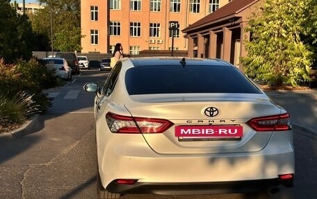 Toyota Camry, 2018 год, 2 500 000 рублей, 15 фотография