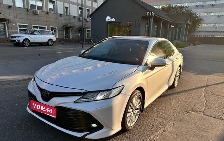 Toyota Camry, 2018 год, 2 500 000 рублей, 17 фотография