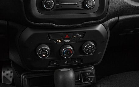 Jeep Renegade I рестайлинг, 2018 год, 1 775 000 рублей, 17 фотография