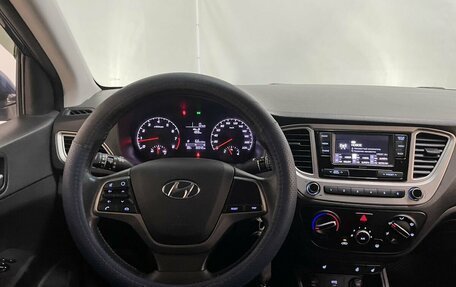 Hyundai Solaris II рестайлинг, 2021 год, 1 780 000 рублей, 16 фотография
