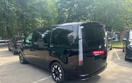 Hyundai Staria, 2025 год, 6 390 000 рублей, 34 фотография