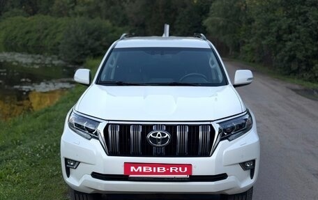 Toyota Land Cruiser Prado 150 рестайлинг 2, 2017 год, 4 100 000 рублей, 2 фотография