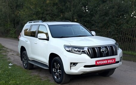 Toyota Land Cruiser Prado 150 рестайлинг 2, 2017 год, 4 100 000 рублей, 3 фотография