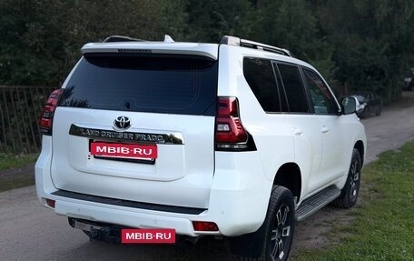 Toyota Land Cruiser Prado 150 рестайлинг 2, 2017 год, 4 100 000 рублей, 5 фотография