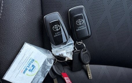 Toyota Land Cruiser Prado 150 рестайлинг 2, 2017 год, 4 100 000 рублей, 19 фотография
