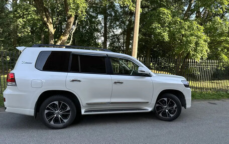 Toyota Land Cruiser 200, 2021 год, 7 400 000 рублей, 2 фотография
