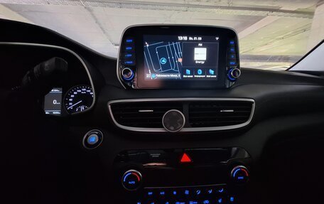 Hyundai Tucson III, 2019 год, 2 250 000 рублей, 24 фотография