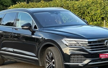 Volkswagen Touareg III, 2019 год, 3 899 999 рублей, 2 фотография