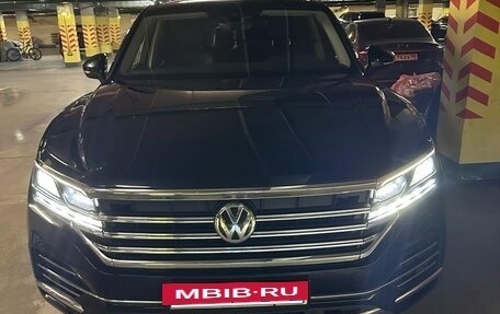 Volkswagen Touareg III, 2019 год, 3 899 999 рублей, 17 фотография