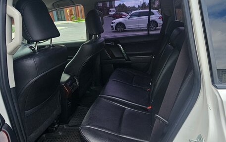 Toyota Land Cruiser Prado 150 рестайлинг 2, 2014 год, 3 200 000 рублей, 6 фотография