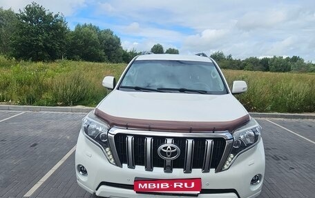 Toyota Land Cruiser Prado 150 рестайлинг 2, 2014 год, 3 200 000 рублей, 2 фотография