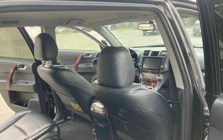 Toyota Highlander III, 2013 год, 2 100 000 рублей, 4 фотография