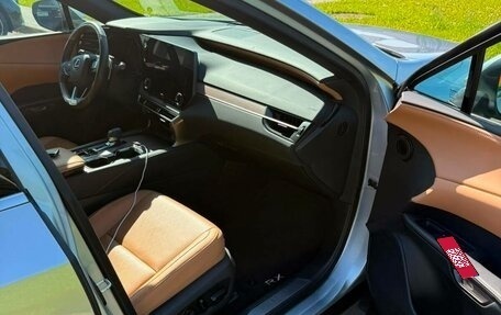 Lexus RX IV рестайлинг, 2022 год, 8 900 000 рублей, 4 фотография