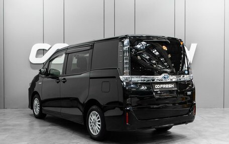 Toyota Voxy III, 2015 год, 1 749 000 рублей, 2 фотография