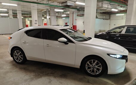 Mazda 3, 2019 год, 2 400 000 рублей, 4 фотография