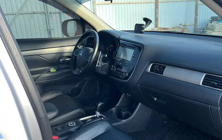 Mitsubishi Outlander III рестайлинг 3, 2012 год, 1 150 000 рублей, 2 фотография