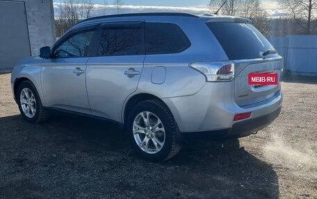 Mitsubishi Outlander III рестайлинг 3, 2012 год, 1 150 000 рублей, 3 фотография