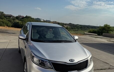 KIA Rio III рестайлинг, 2015 год, 1 550 000 рублей, 2 фотография