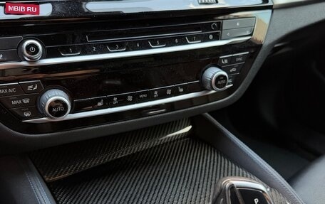 BMW 5 серия, 2019 год, 4 200 000 рублей, 14 фотография