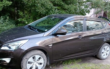 Hyundai Solaris II рестайлинг, 2015 год, 890 000 рублей, 4 фотография