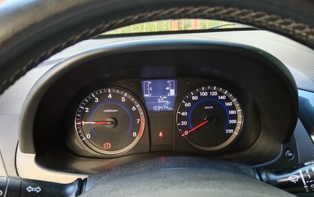 Hyundai Solaris II рестайлинг, 2015 год, 890 000 рублей, 9 фотография