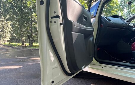 Toyota Prius Alpha I (ZVW40/41), 2014 год, 1 000 001 рублей, 7 фотография