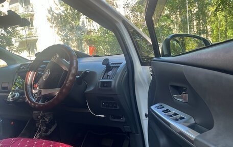 Toyota Prius Alpha I (ZVW40/41), 2014 год, 1 000 001 рублей, 9 фотография