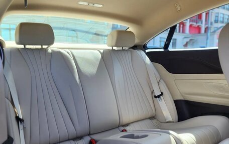 Mercedes-Benz E-Класс, 2019 год, 3 900 000 рублей, 8 фотография