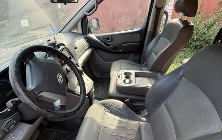 Hyundai Grand Starex Grand Starex I рестайлинг 2, 2009 год, 950 000 рублей, 3 фотография