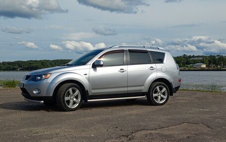 Mitsubishi Outlander III рестайлинг 3, 2008 год, 818 000 рублей, 3 фотография