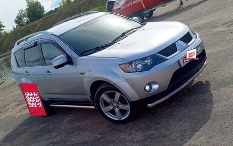 Mitsubishi Outlander III рестайлинг 3, 2008 год, 818 000 рублей, 6 фотография