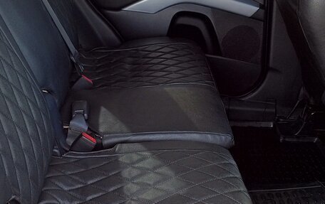 Mitsubishi Outlander III рестайлинг 3, 2008 год, 818 000 рублей, 18 фотография