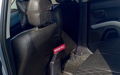 Mitsubishi Outlander III рестайлинг 3, 2008 год, 818 000 рублей, 17 фотография