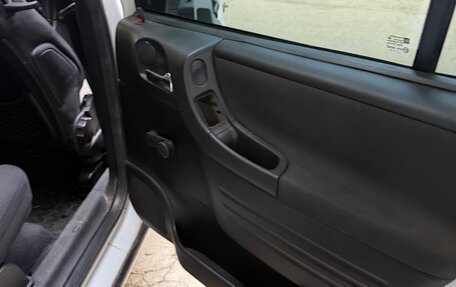 Opel Zafira A рестайлинг, 2005 год, 150 000 рублей, 18 фотография